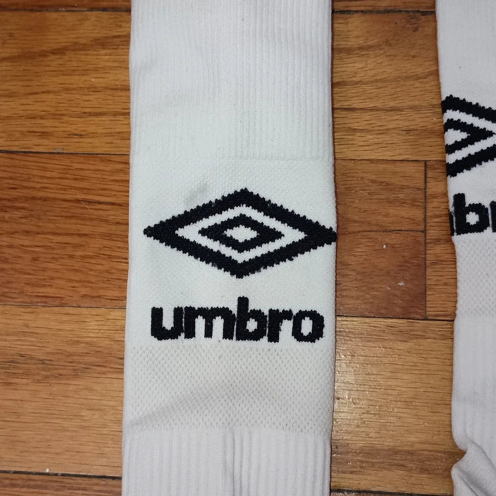 3/$10 🌟 Pair Of 2 Umbro White & Black Kids Toddler Sports Soccer Socks